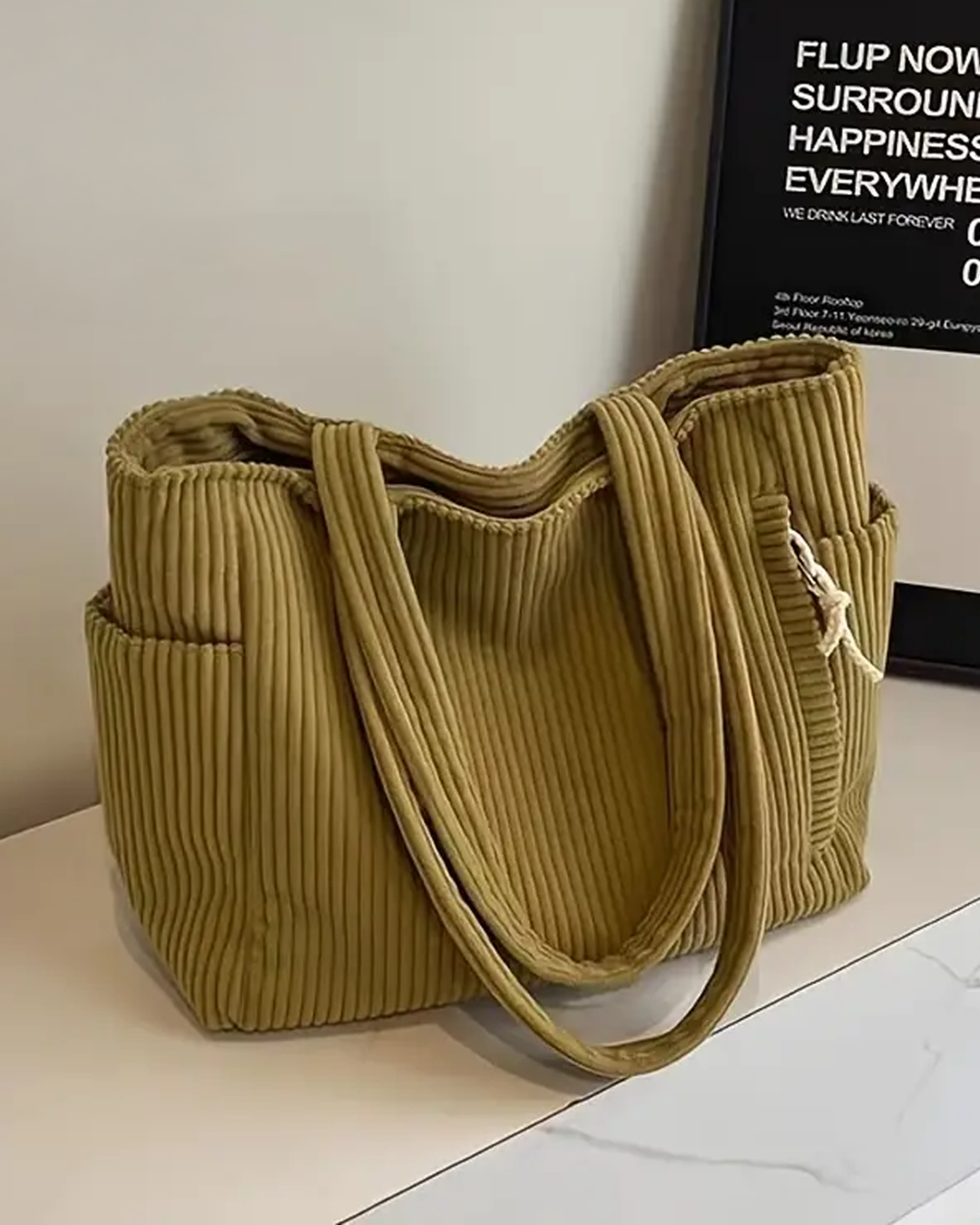Tilda – Geribde Schoudertas met Trekkoorddetail