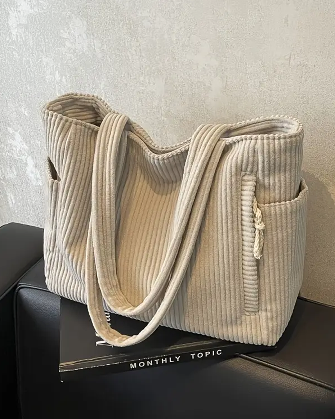 Tilda – Geribde Schoudertas met Trekkoorddetail