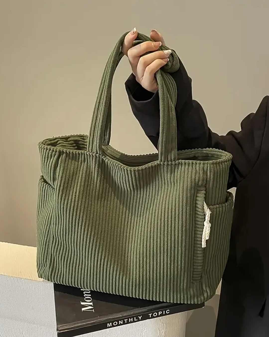 Tilda – Geribde Schoudertas met Trekkoorddetail