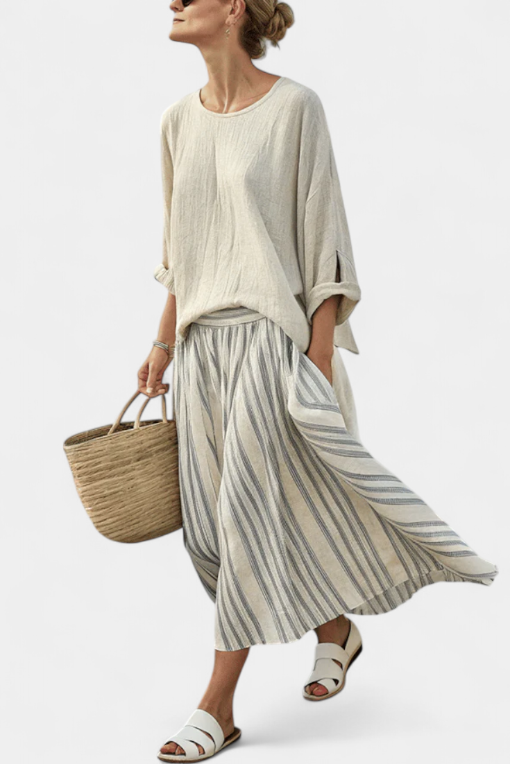 Casual Daisy-set met Oversized Blouse en Midi Rok met Strepen in Bamboelinnen voor een Elegante en Comfortabele Stijl