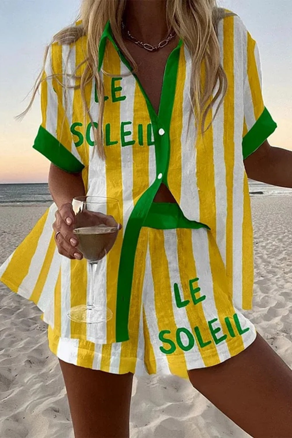 Halora™ | Korte linnen set met gele strepen