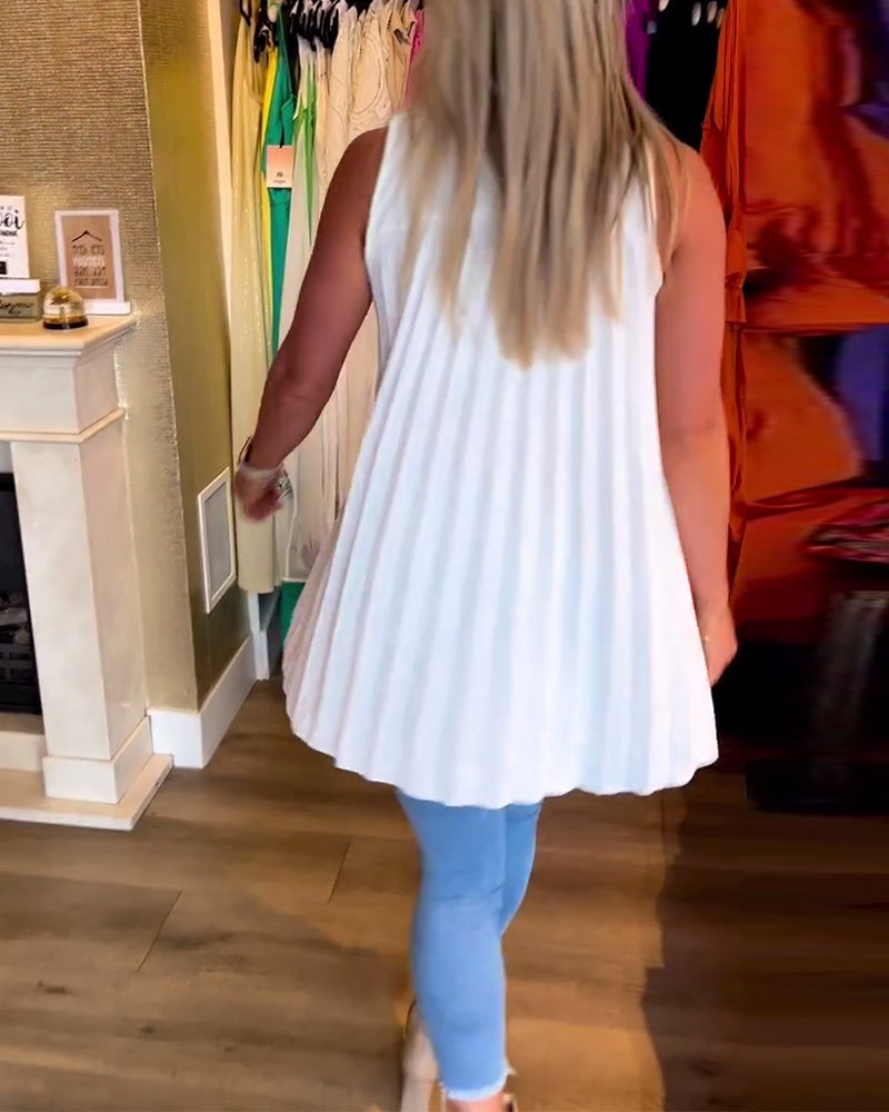 Adriana - Mouwloze top met ruches en revers